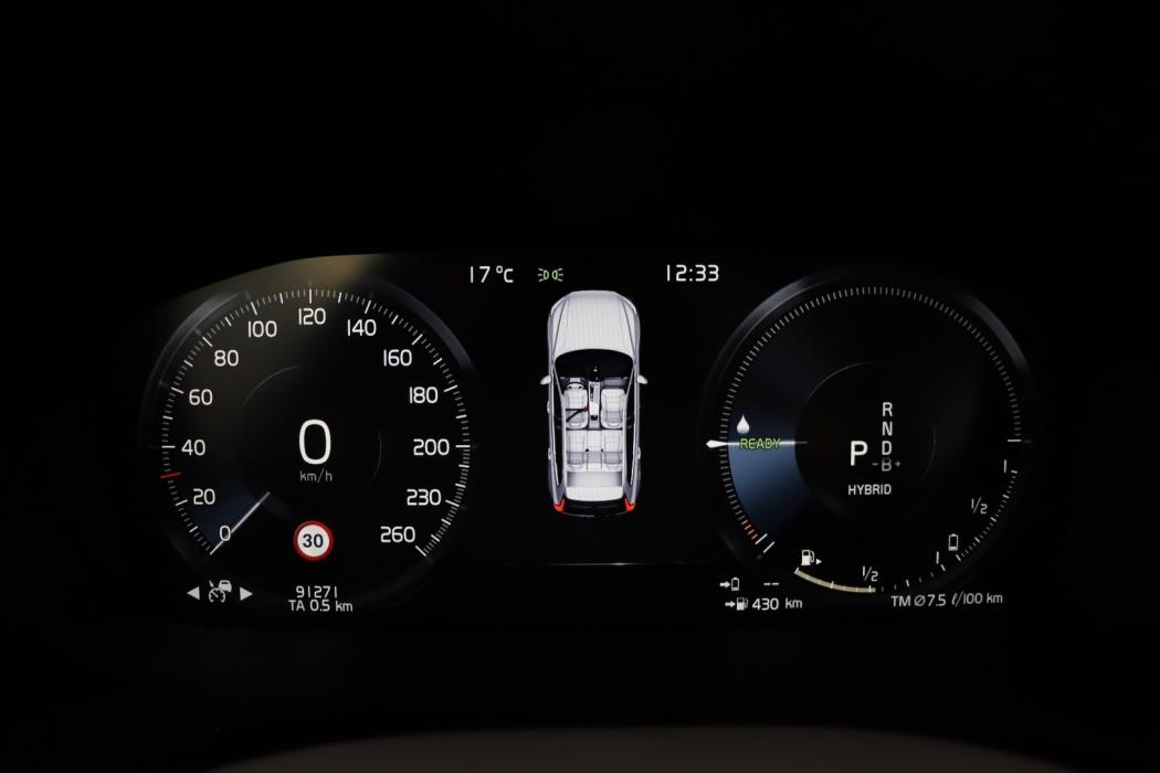 VOLVO XC60 2021