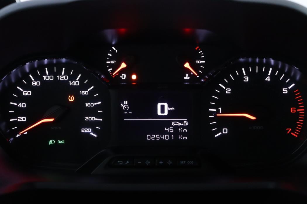 PEUGEOT Partner 2023