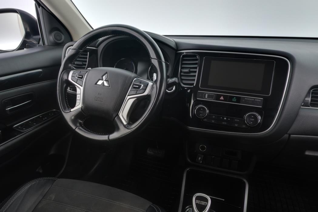 MITSUBISHI OUTLANDER PHEV 2019