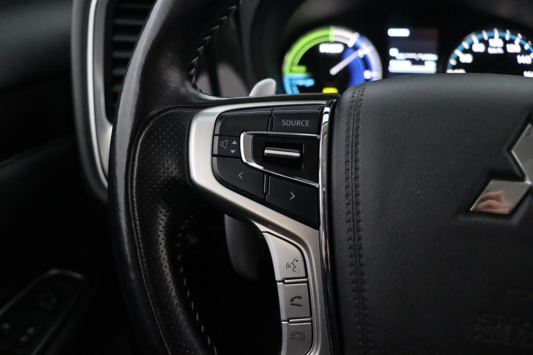 MITSUBISHI OUTLANDER PHEV 2019