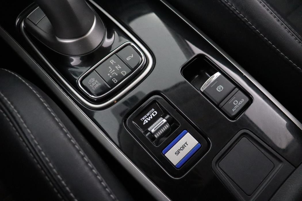 MITSUBISHI OUTLANDER PHEV 2019