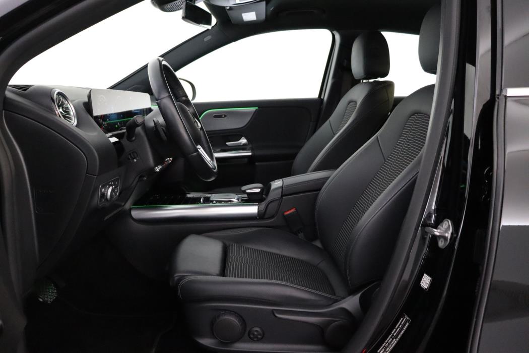 MERCEDES-BENZ EQA 2023