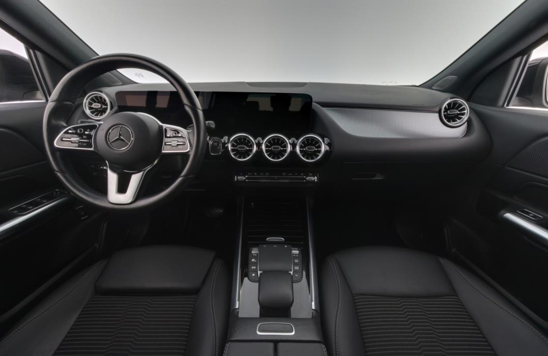 MERCEDES-BENZ EQA 2023