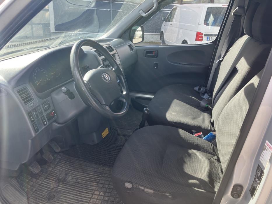 TOYOTA Hiace 2007
