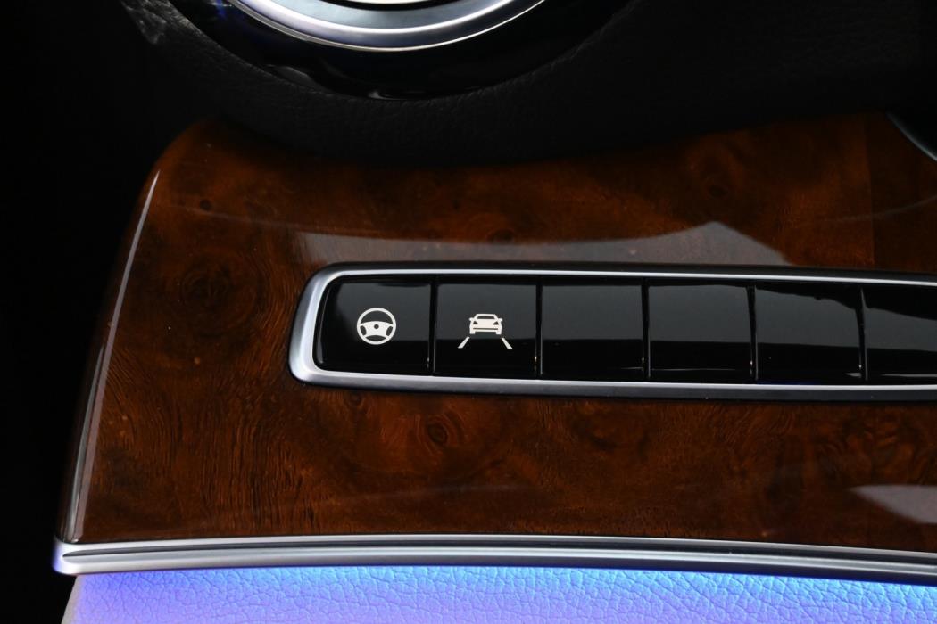 MERCEDES-BENZ E 2019