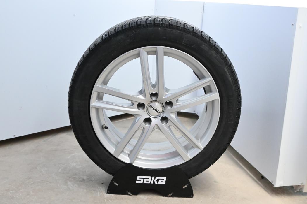 MERCEDES-BENZ E 2019