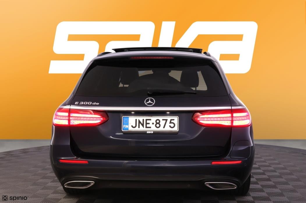 MERCEDES-BENZ E 2019
