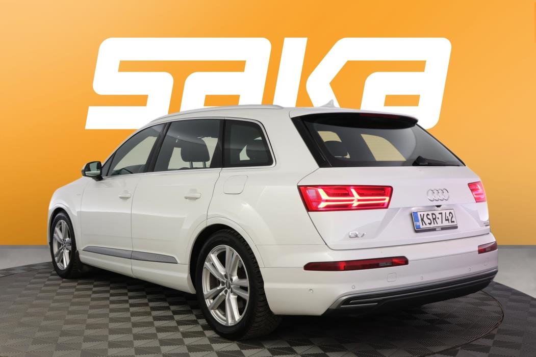 AUDI Q7 2017