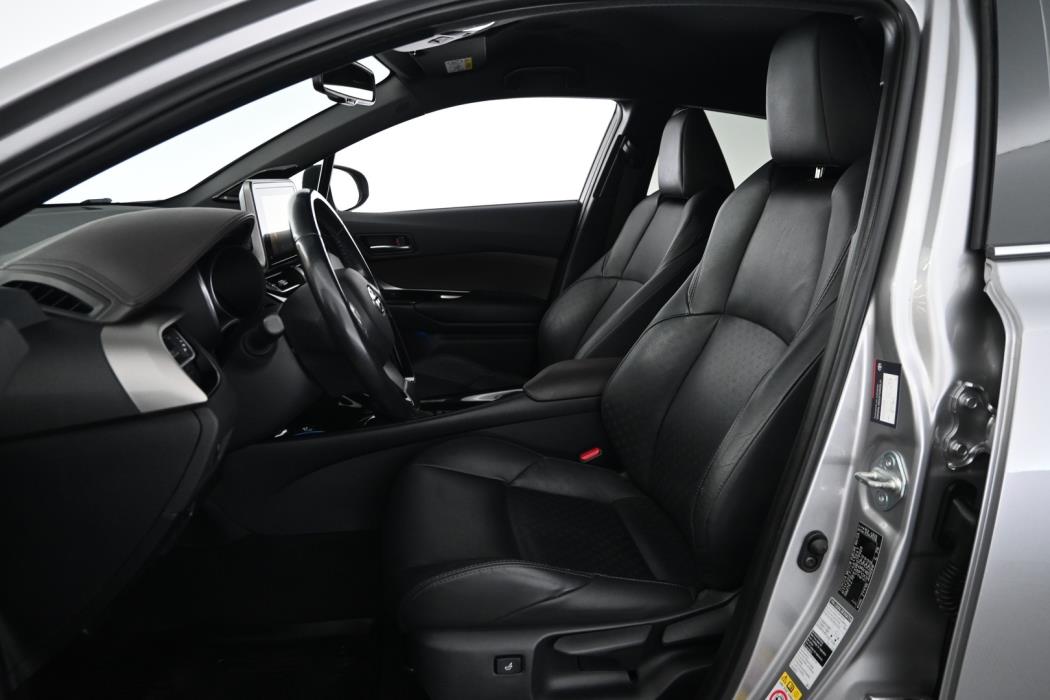 TOYOTA C-HR 2017