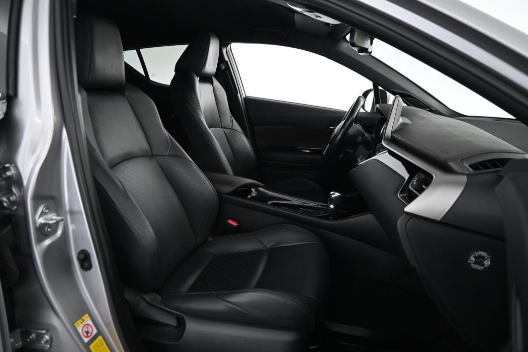 TOYOTA C-HR 2017