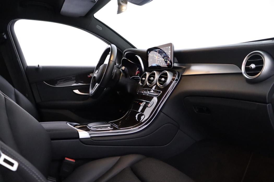 MERCEDES-BENZ GLC 2021
