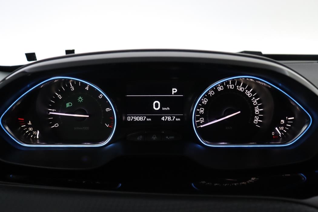 PEUGEOT 2008 2018
