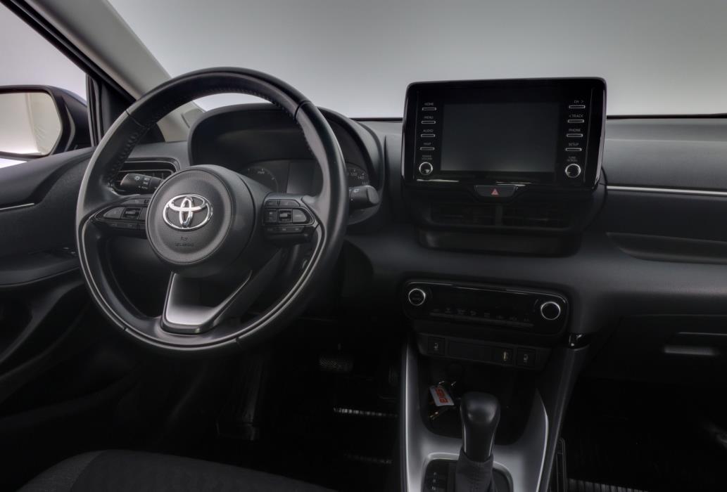 TOYOTA Yaris 2021