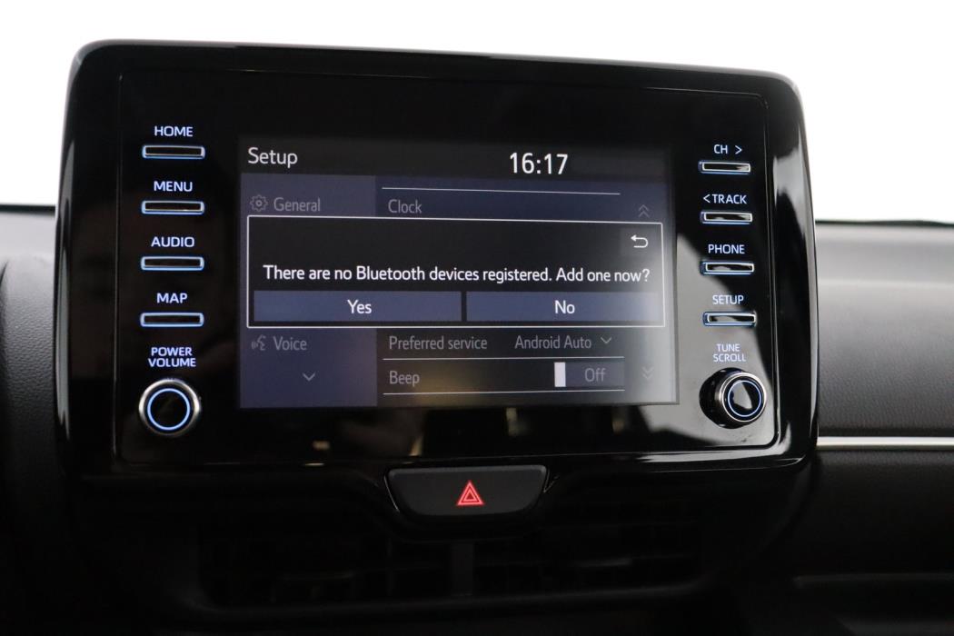 TOYOTA Yaris 2021