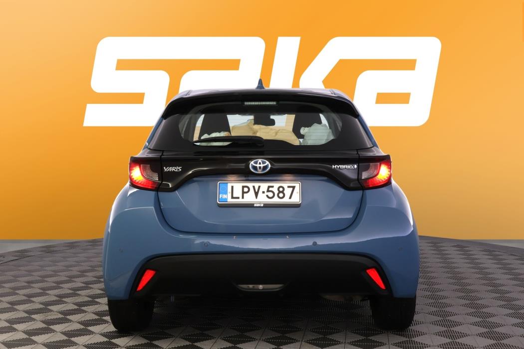 TOYOTA Yaris 2021