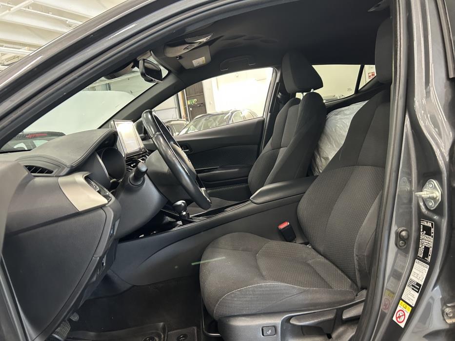 TOYOTA C-HR 2018