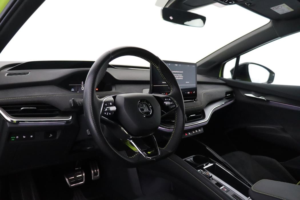 SKODA Enyaq 2025