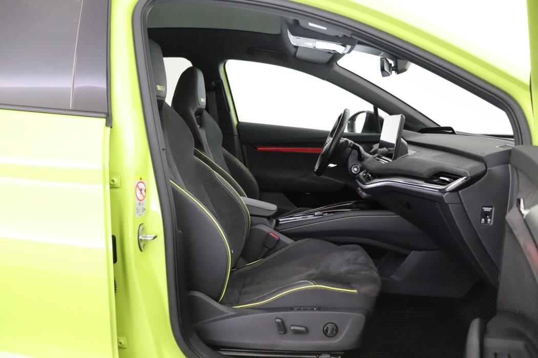 SKODA Enyaq 2025
