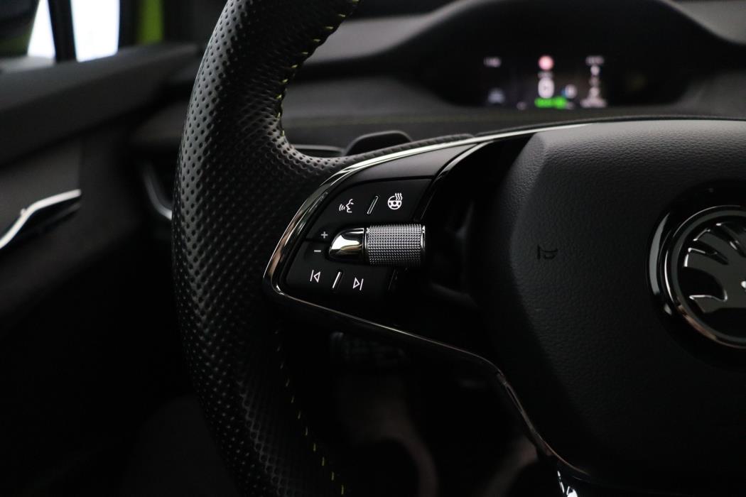 SKODA Enyaq 2025