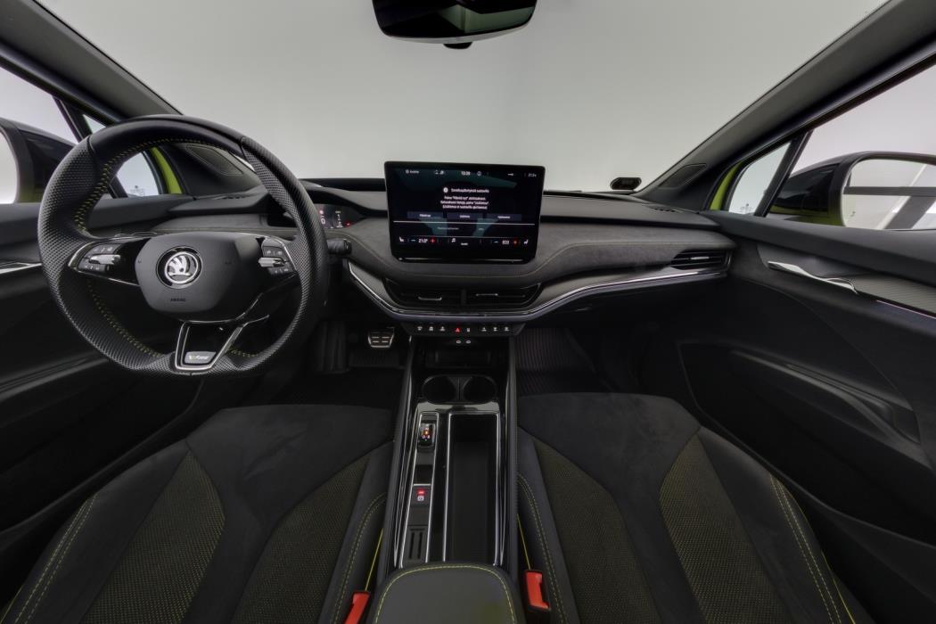 SKODA Enyaq 2025