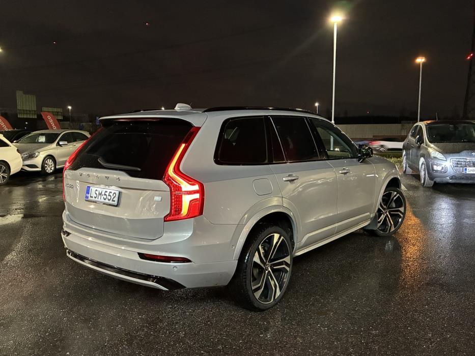 VOLVO XC90 2023