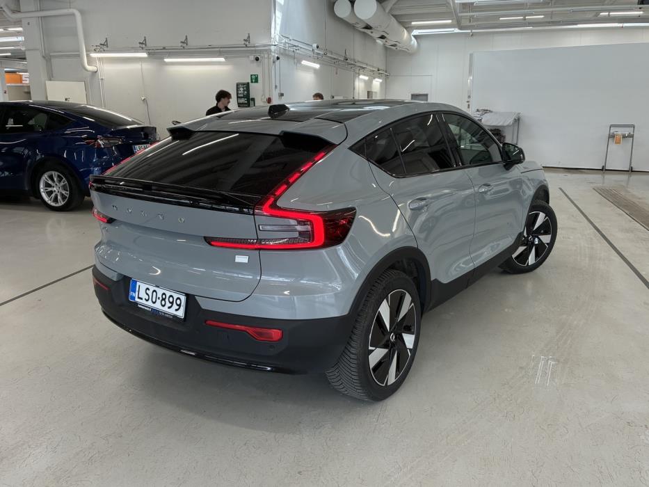 VOLVO C40 2024