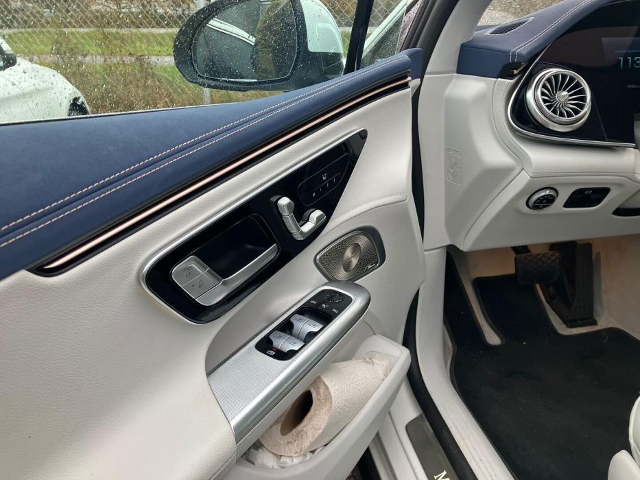 MERCEDES-BENZ EQE 2022