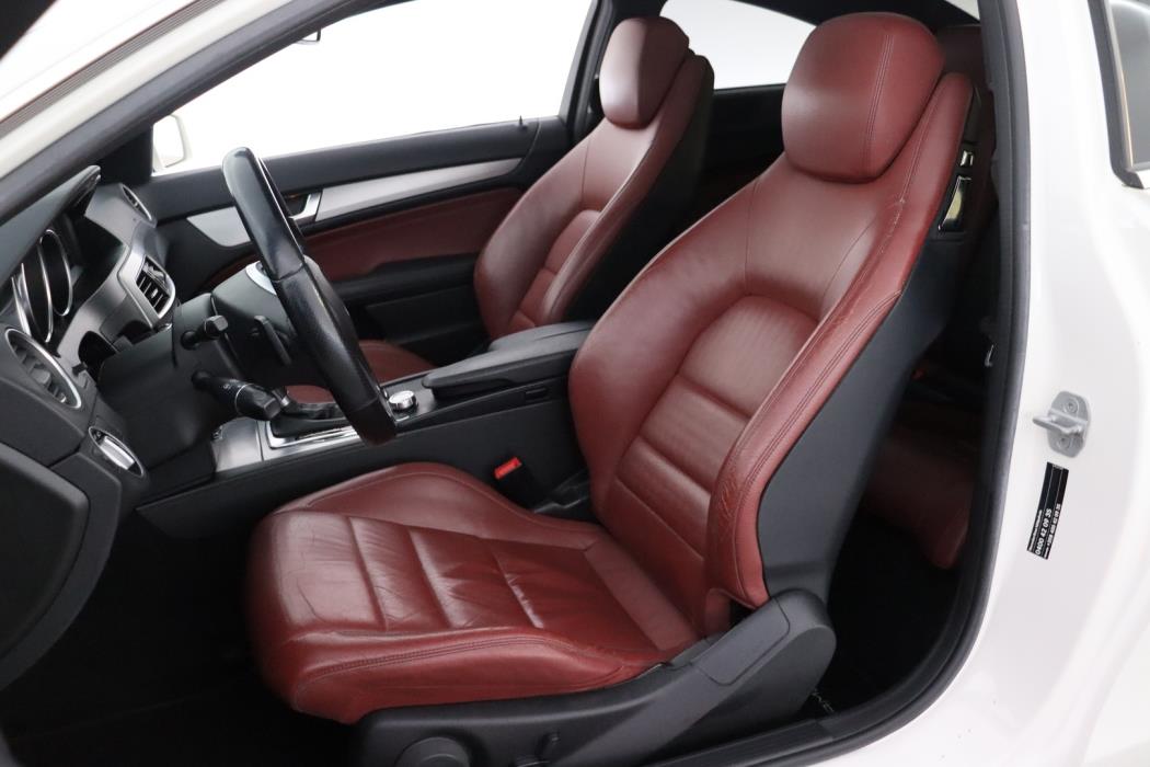 MERCEDES-BENZ C 2012