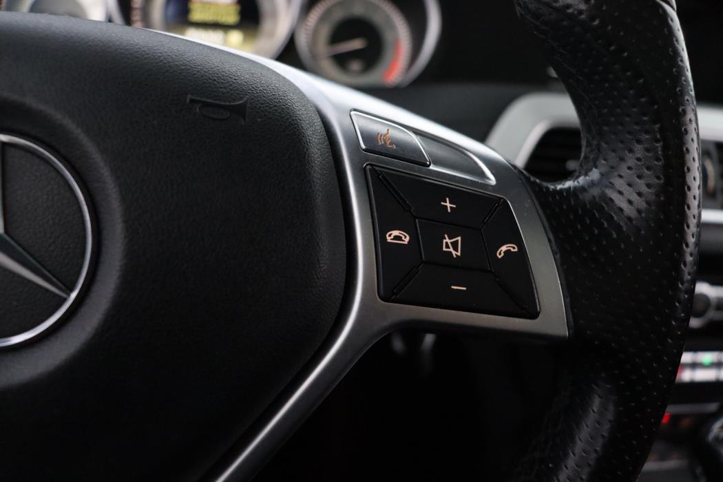 MERCEDES-BENZ C 2012