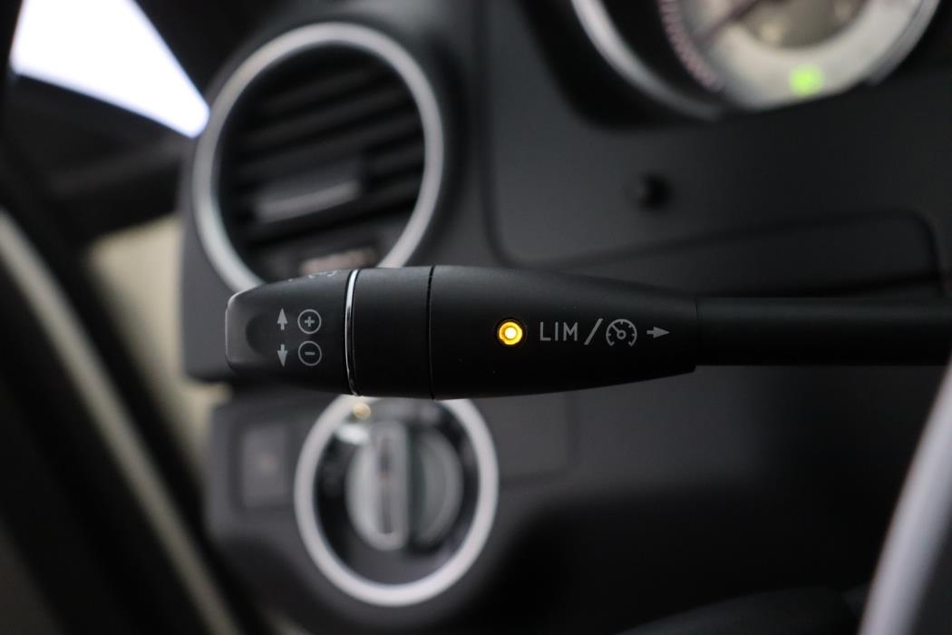 MERCEDES-BENZ C 2012