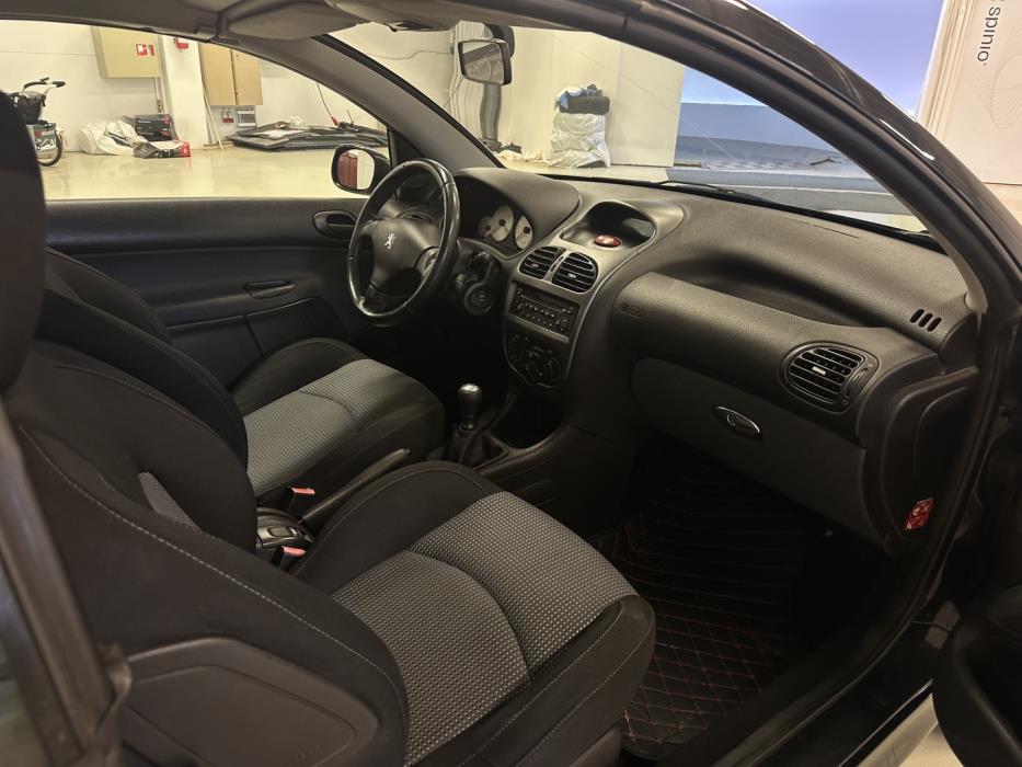 PEUGEOT 206 2005