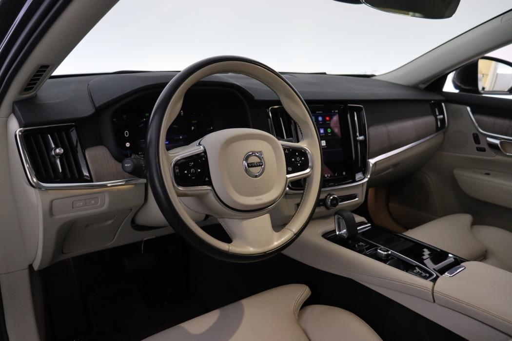 VOLVO S90 2023