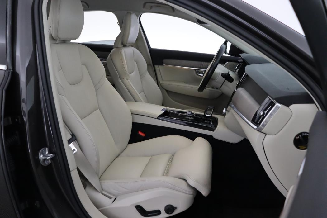VOLVO S90 2023