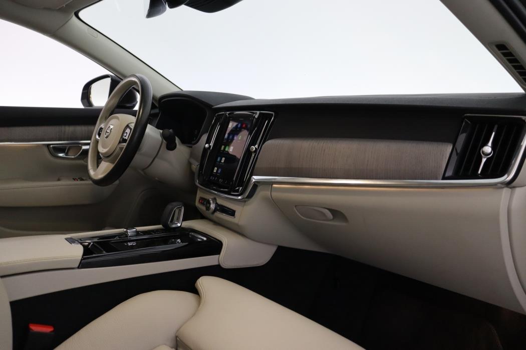 VOLVO S90 2023