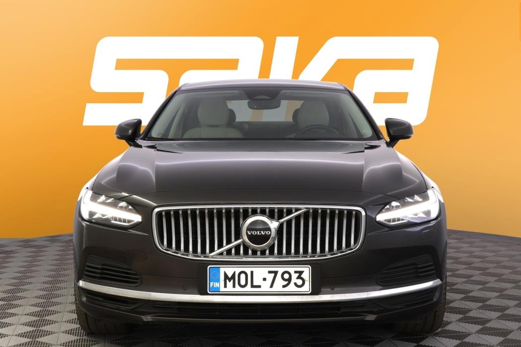 VOLVO S90 2023