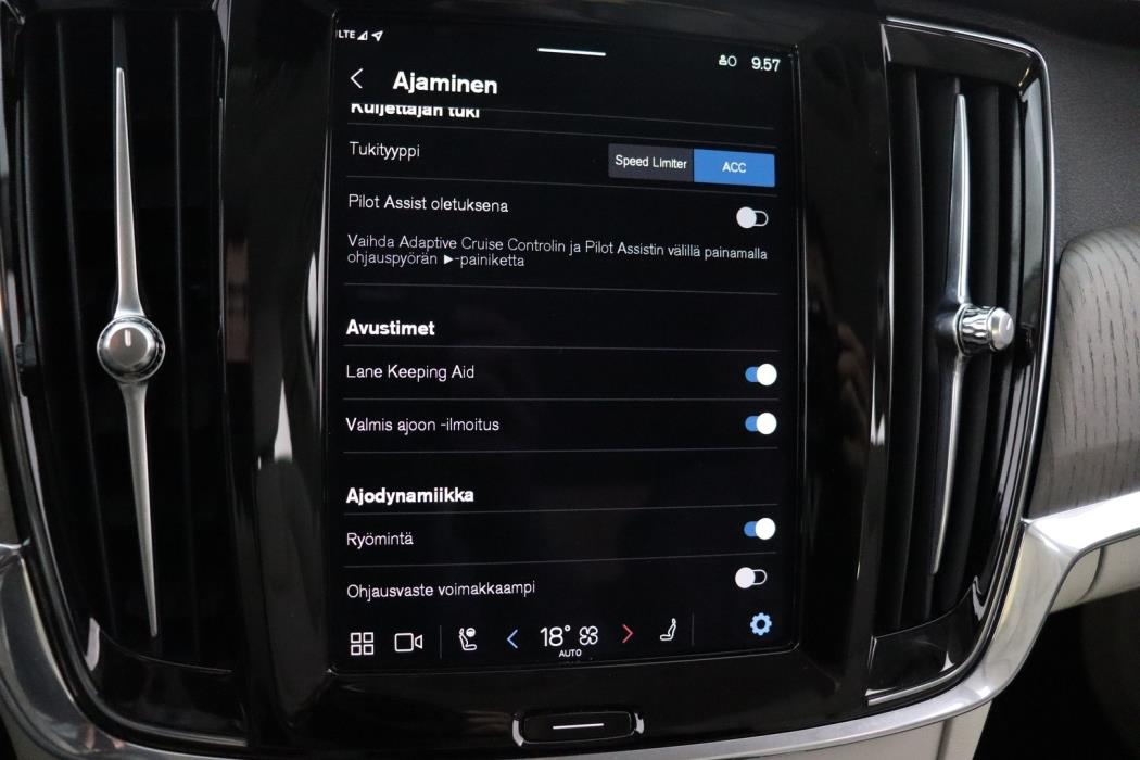 VOLVO S90 2023