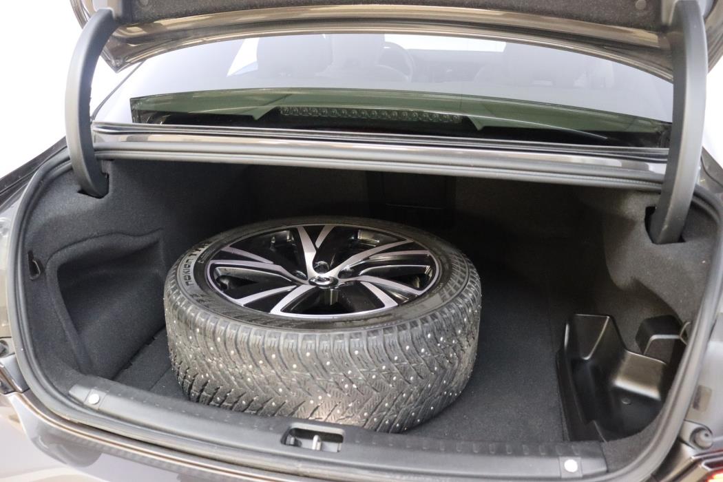 VOLVO S90 2023