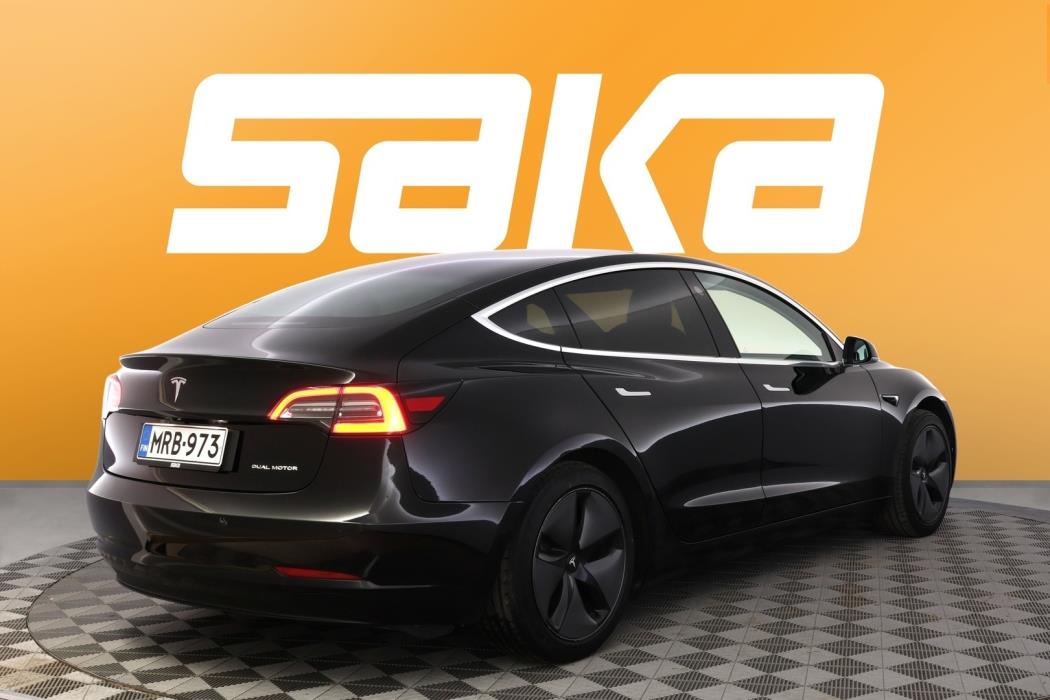TESLA Model 3 2019