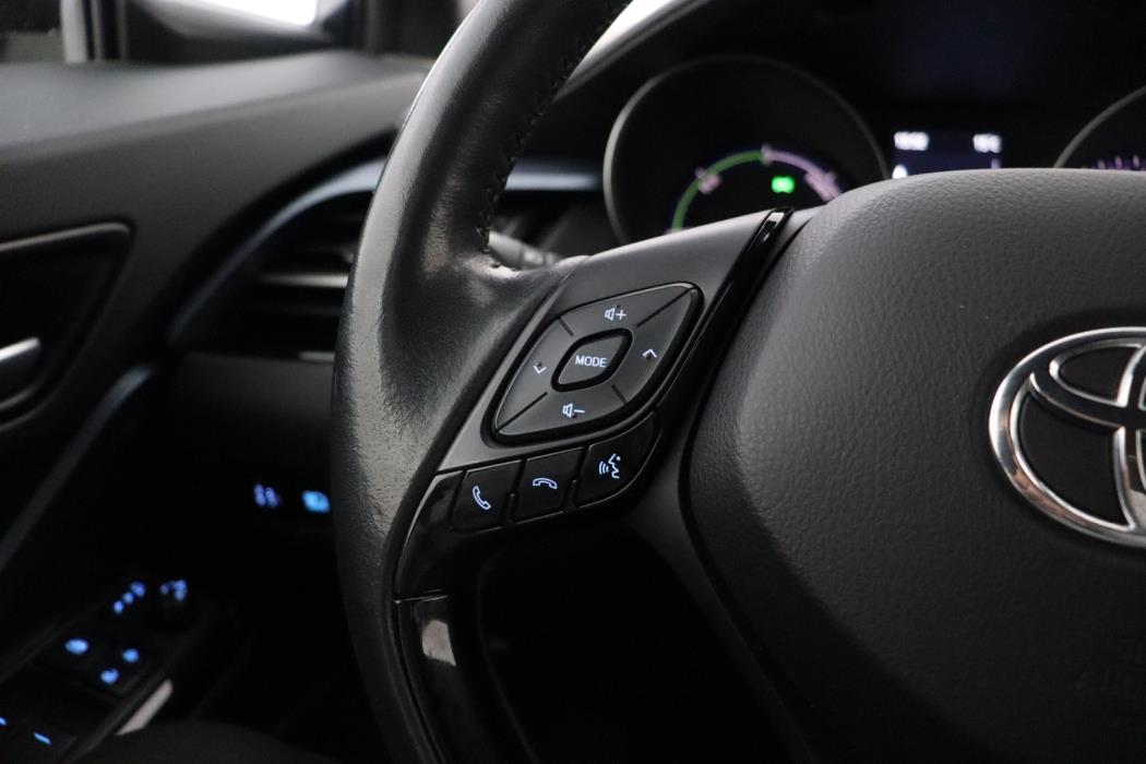 TOYOTA C-HR 2021
