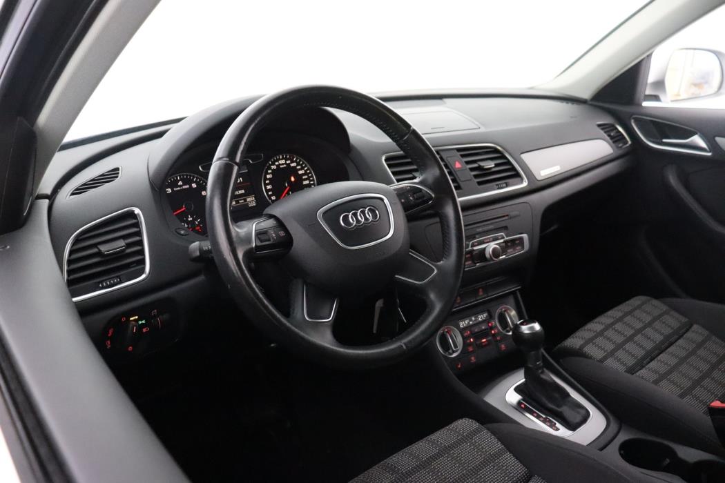 AUDI Q3 2012