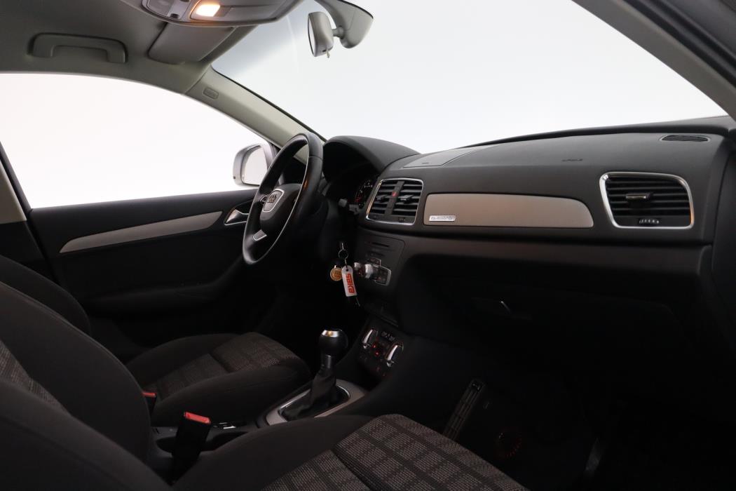 AUDI Q3 2012