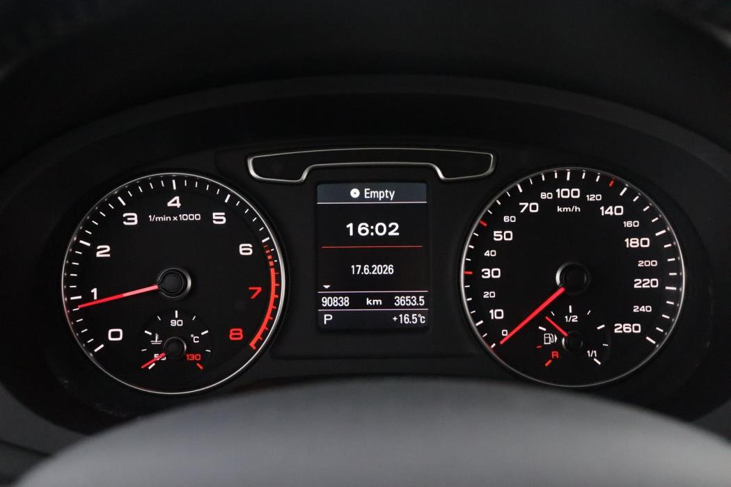 AUDI Q3 2012