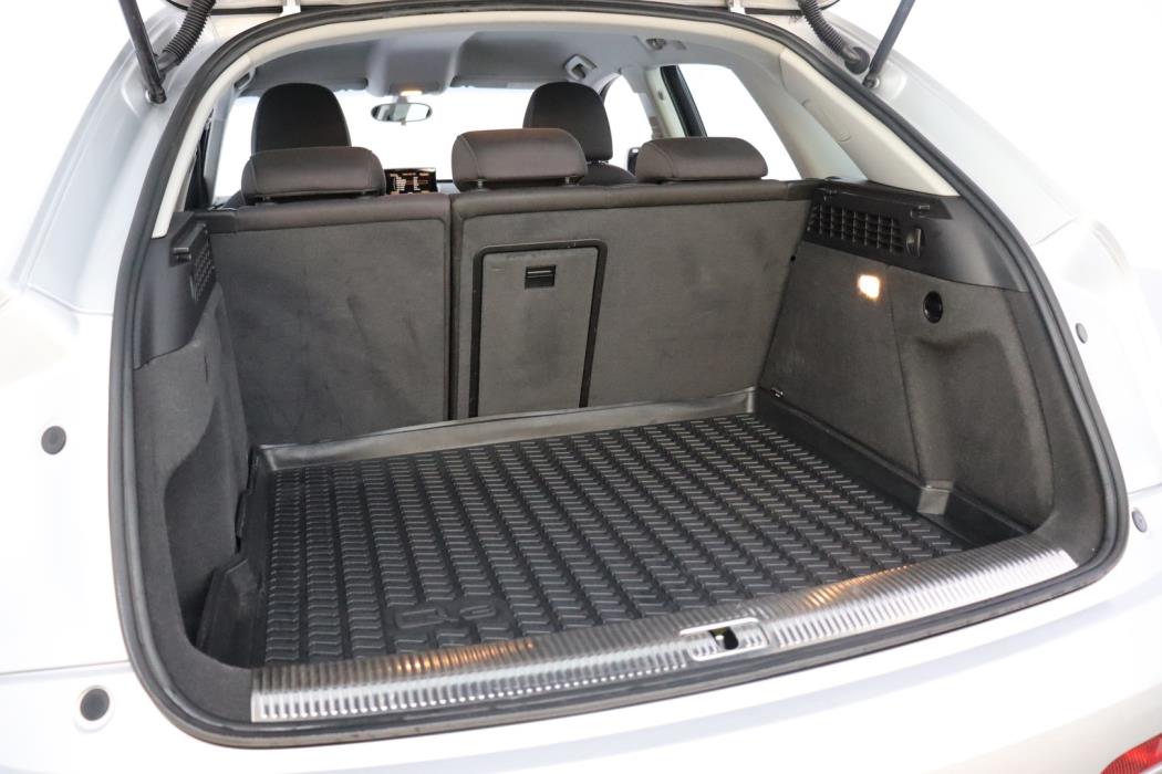 AUDI Q3 2012