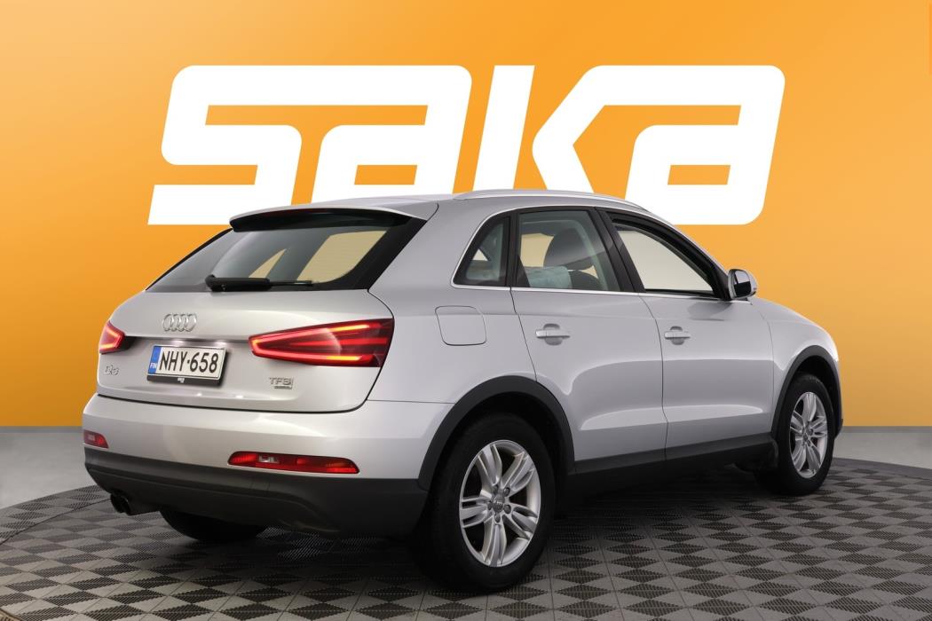 AUDI Q3 2012