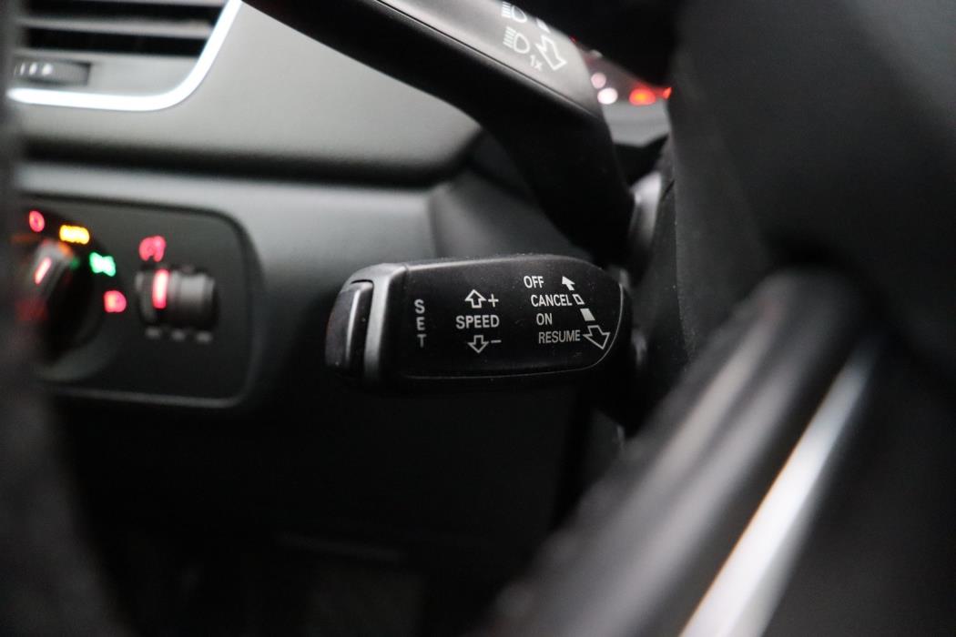 AUDI Q3 2012
