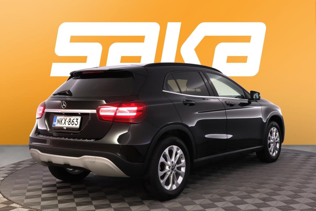 MERCEDES-BENZ GLA 2018