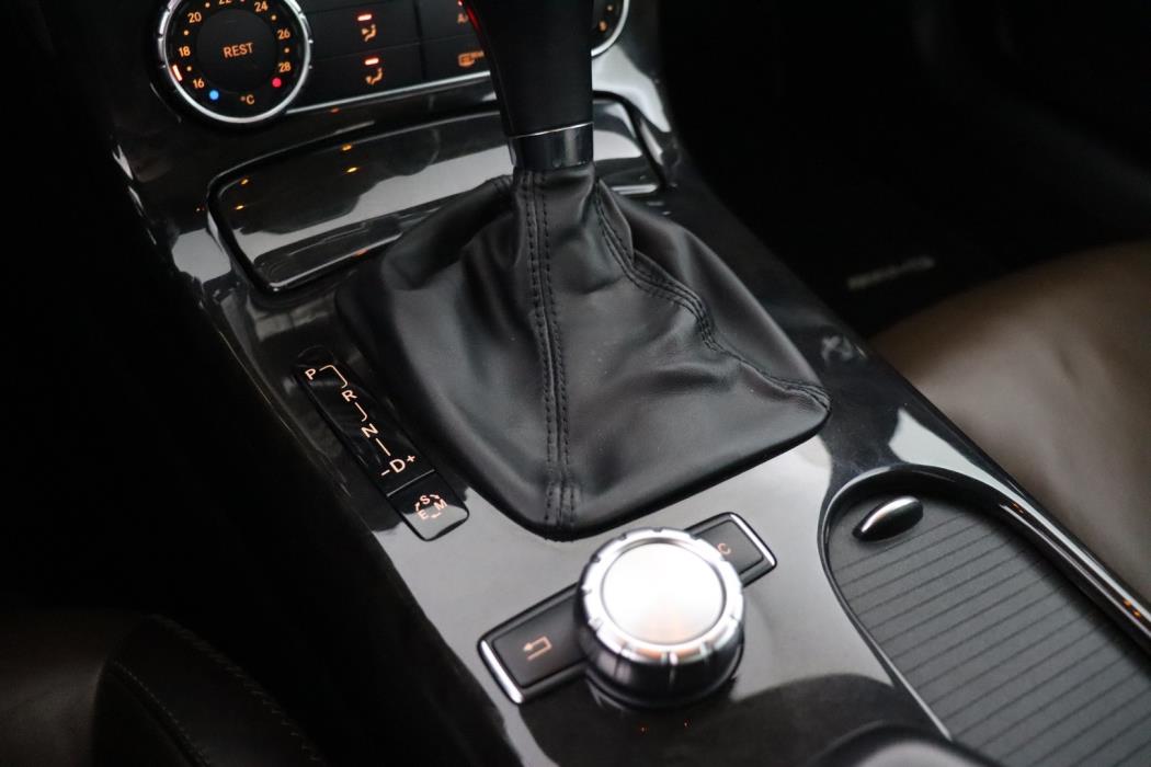 MERCEDES-BENZ SLK 2012