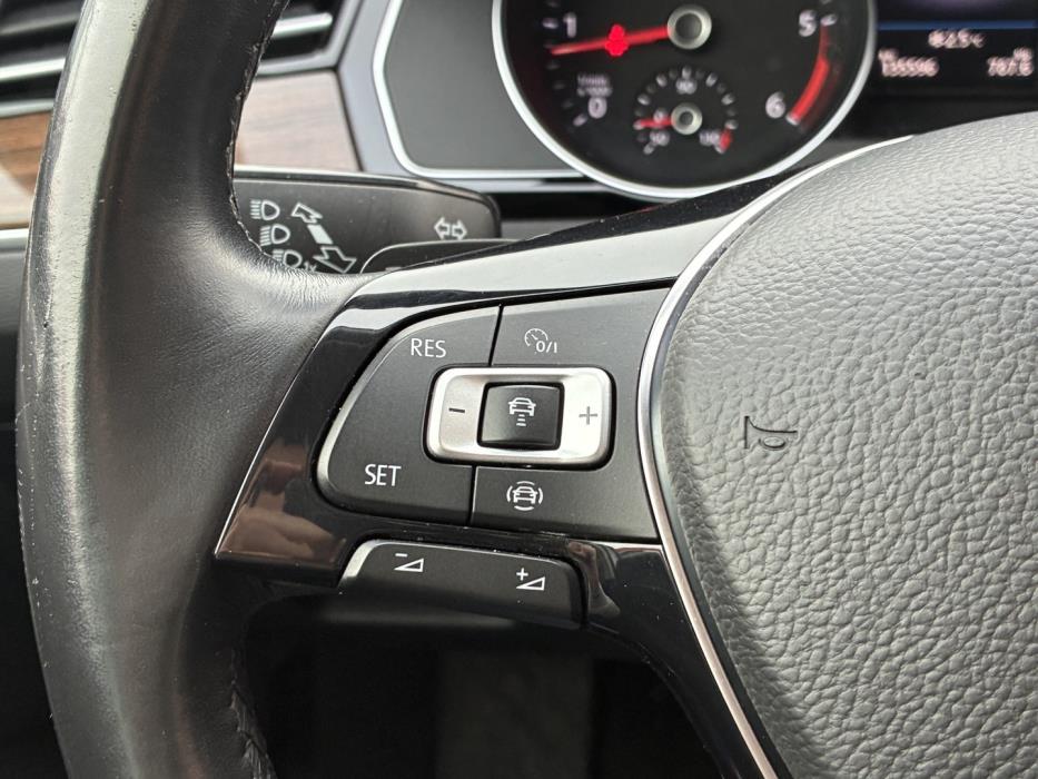 VOLKSWAGEN Passat 2019