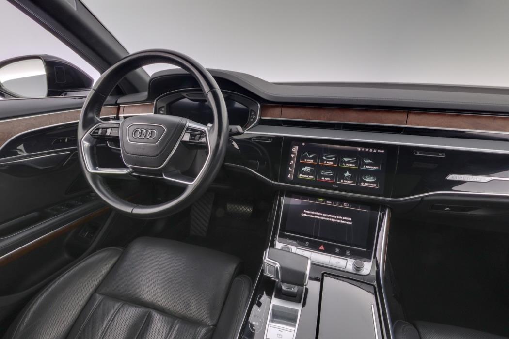 AUDI A8 2021