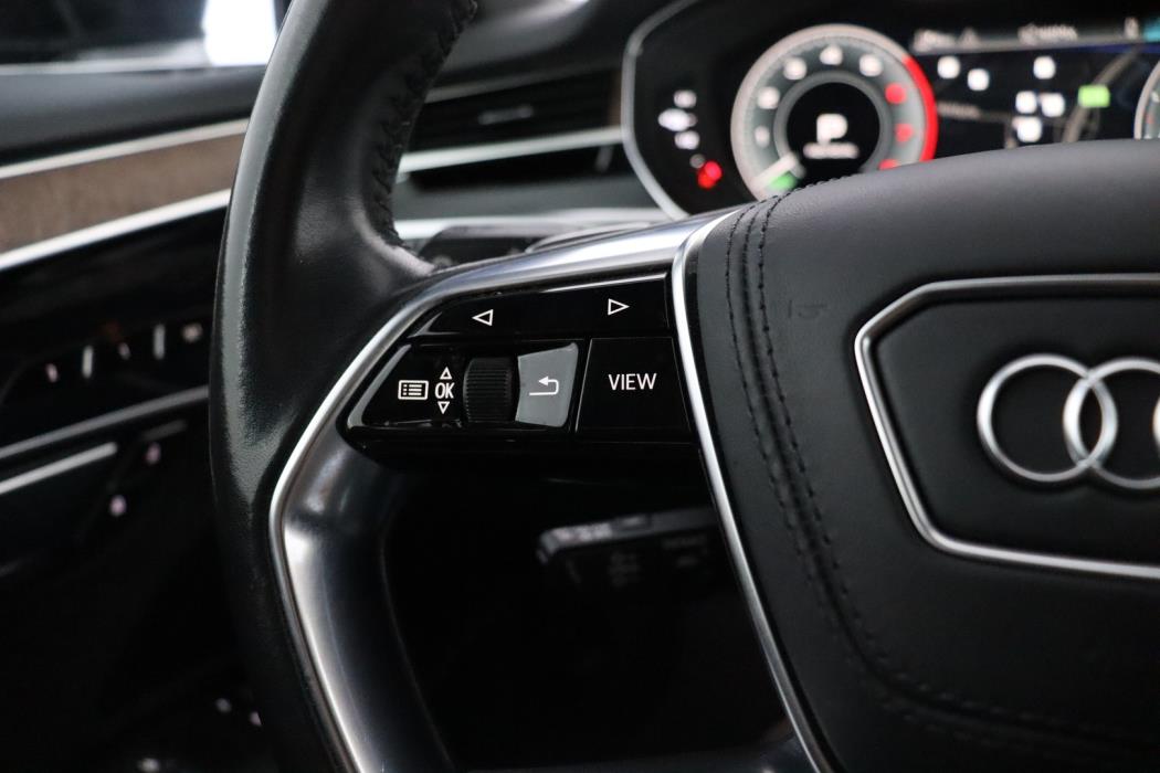 AUDI A8 2021